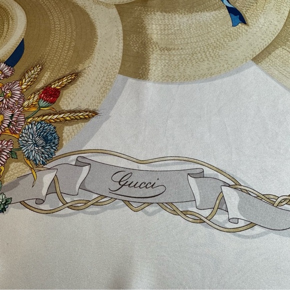 Authentic GUCCI Scarf - Picture 3 of 11